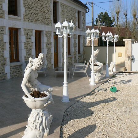 Le Manoir Des Chapelles Bed & Breakfast Venoy Exterior photo